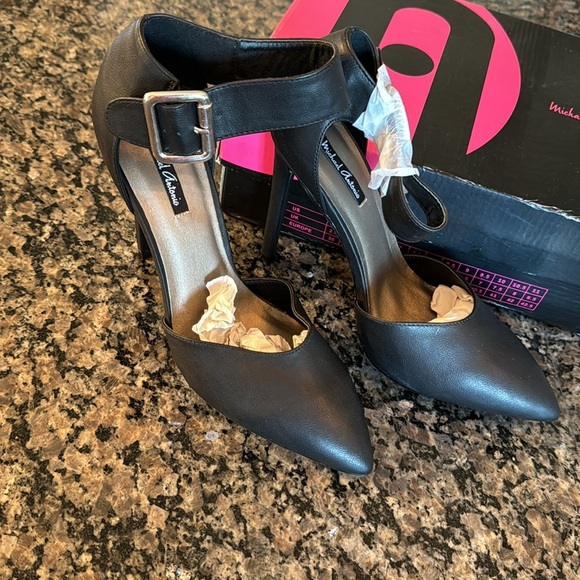 Michael Antonio Lillie’s black strap heel NIB 8.5 - Picture 2 of 11